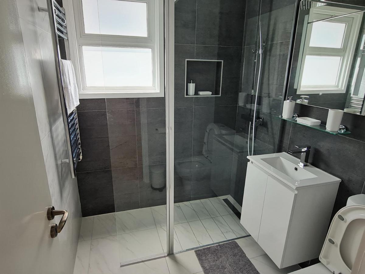 Easystay Two Bedroom Apartment Larnaca Buitenkant foto