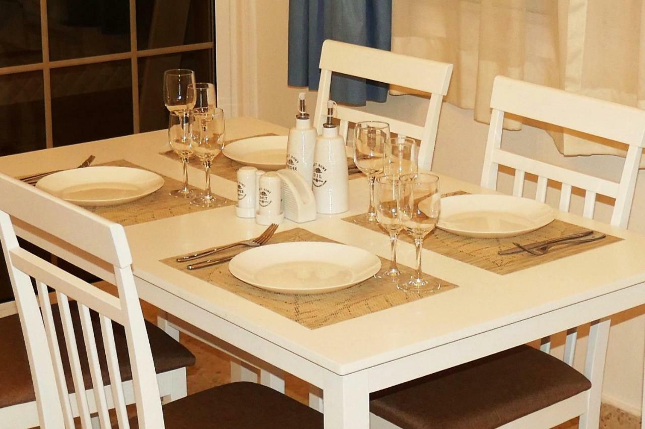 Easystay Two Bedroom Apartment Larnaca Buitenkant foto